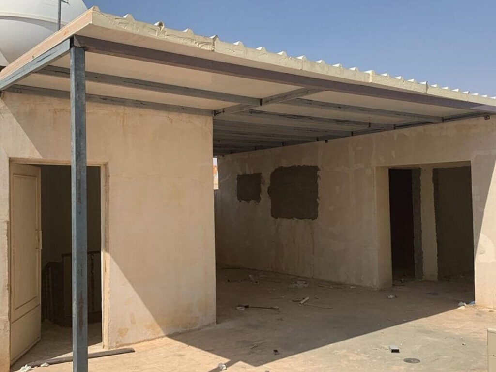 الساندوتش بانل: اسقف وجدران ساندوتش بانل بجدة